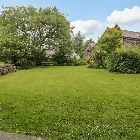 Holiday home Ewedale Farm *