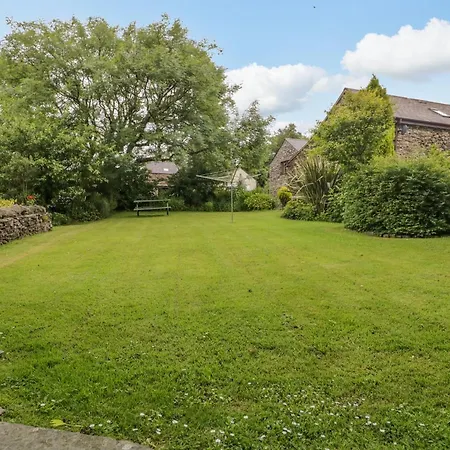 Semesterbostad Ewedale Farm *