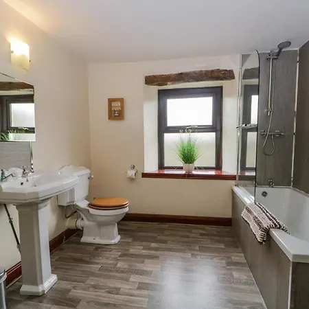 Semesterbostad Ewedale Farm Ulverston